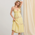 vestido-midi-babados na bainha-amarelo